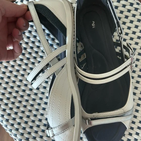 Zara Chic White and Silver Sandals - Picture 3 of 6